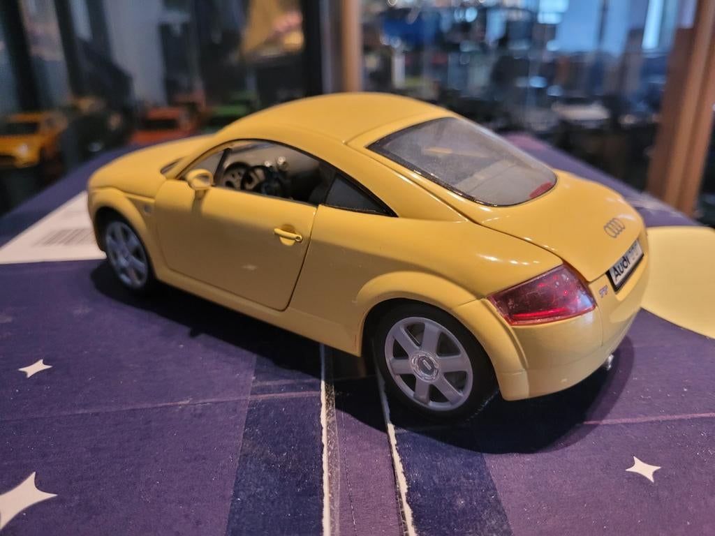 Audi tt coupe, Burago, Ophalen of Verzenden, Zo goed als nieuw, Bburago