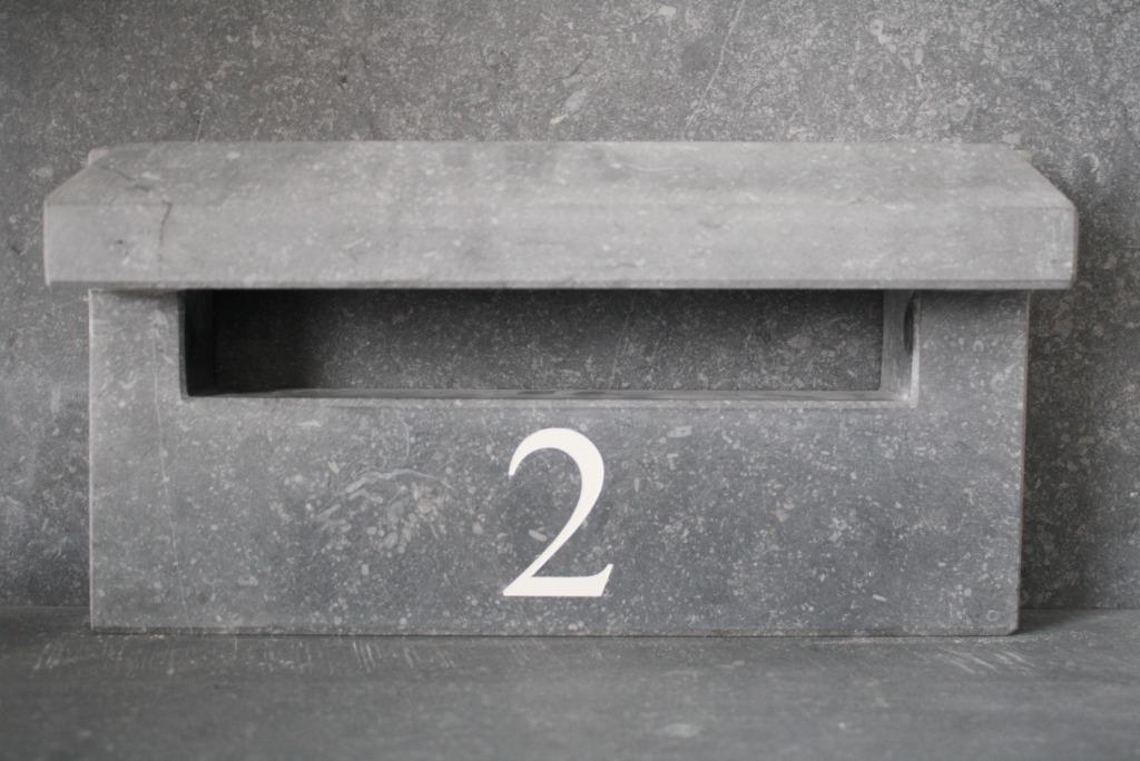 Natuursteen brievenbus, paalmuts-dekplaten, inbouwbrievenbus, Ophalen of Verzenden, Nieuw, Hardsteen, Inbouw