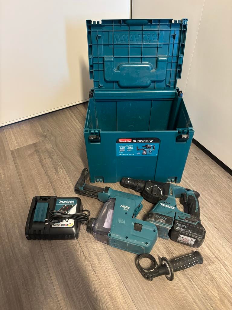 Makita DHR243 met DX07 - 5Ah Accu & Lader in Mbox, Doe-het-zelf en Verbouw, Gereedschap | Boormachines, Boor- en/of Breekhamer