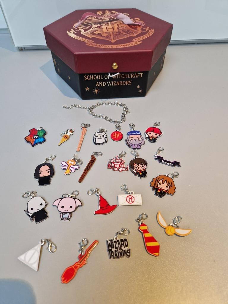 Harry Potter Charms Verzameling, Ophalen of Verzenden, Zo goed als nieuw, Overige typen