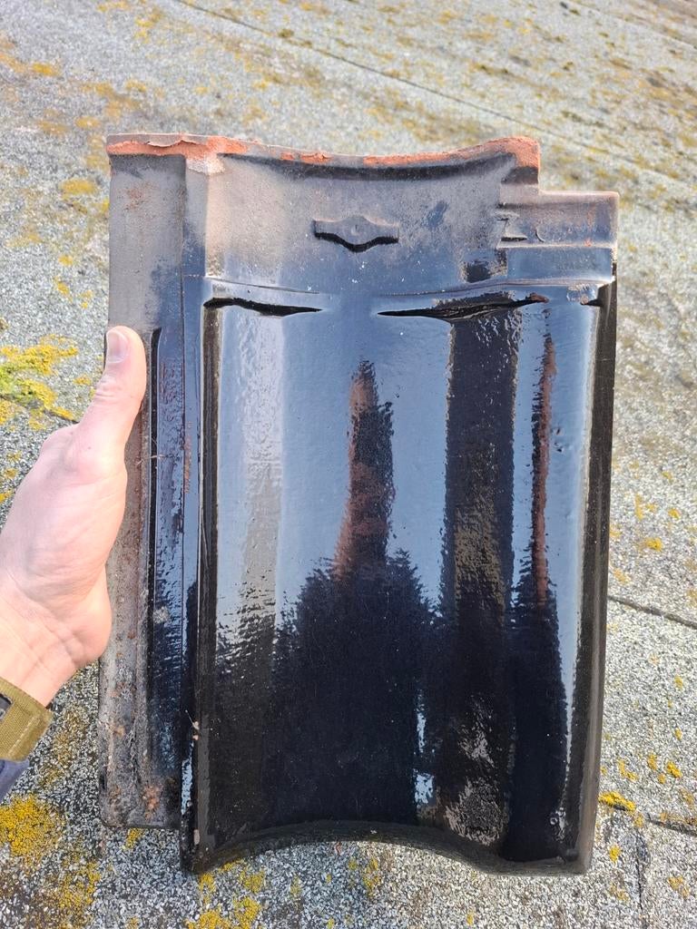 GEZOCHT: Van Oordt Dakpannen - Zwart geglazuurd, Steen of Klei, Zwart, Ophalen of Verzenden, 15 m² of meer