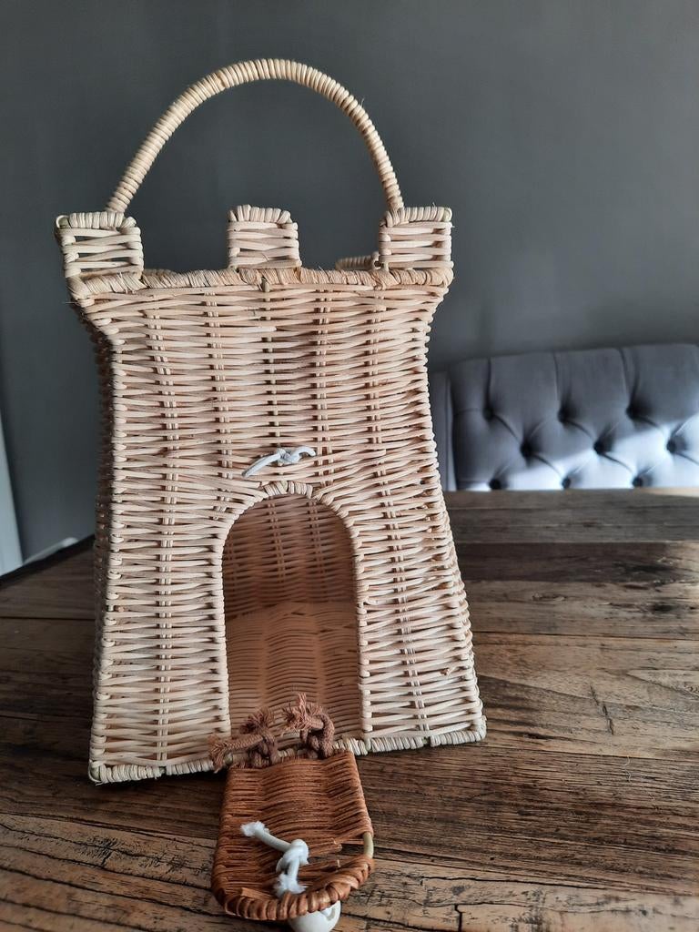 Rotan speelhuisje kasteel, Kinderen en Baby's, Speelgoed | Houten speelgoed, Ophalen of Verzenden, Gebruikt, Overige typen