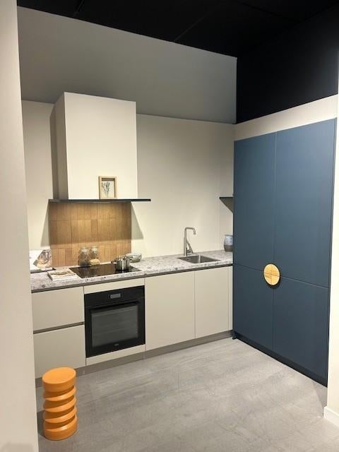 Showroom keuken Mira kiezelgrijs / Savino diepblauw, Ophalen, Overige kleuren, Hoekkeuken, Zo goed als nieuw