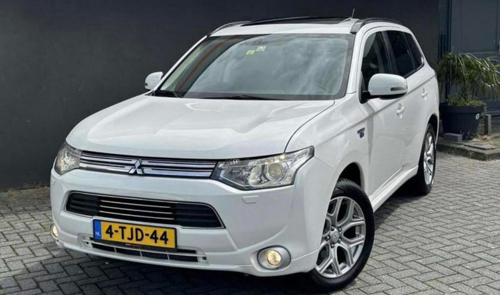 Mitsubishi Outlander PHEV | 2de eig! Euro6 A-label, 1998 cc, Outlander, 4 cilinders, Wit