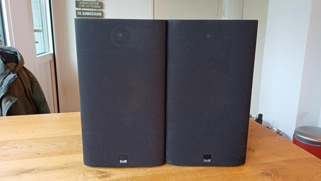 Bowers & Wilkins 685 Speakers, Ophalen of Verzenden, Zo goed als nieuw, Bowers & Wilkins (B&W), 120 watt of meer