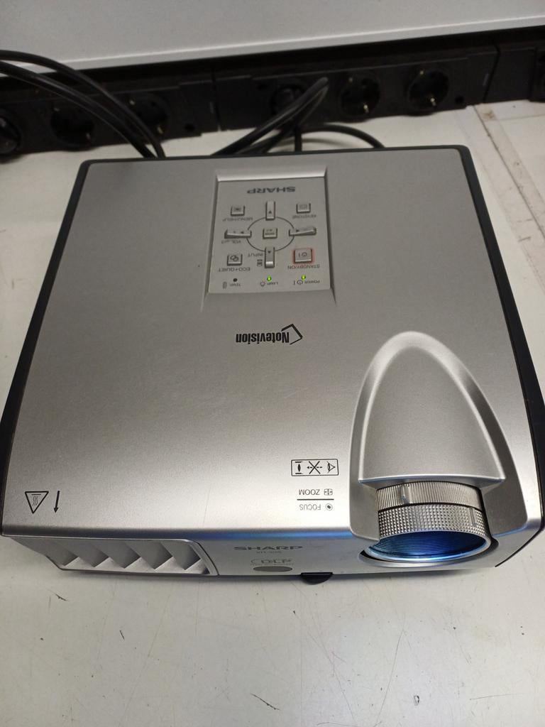 Beamers Sharp en Benq, Audio, Tv en Foto, Beamers, Ophalen of Verzenden, Overige resoluties