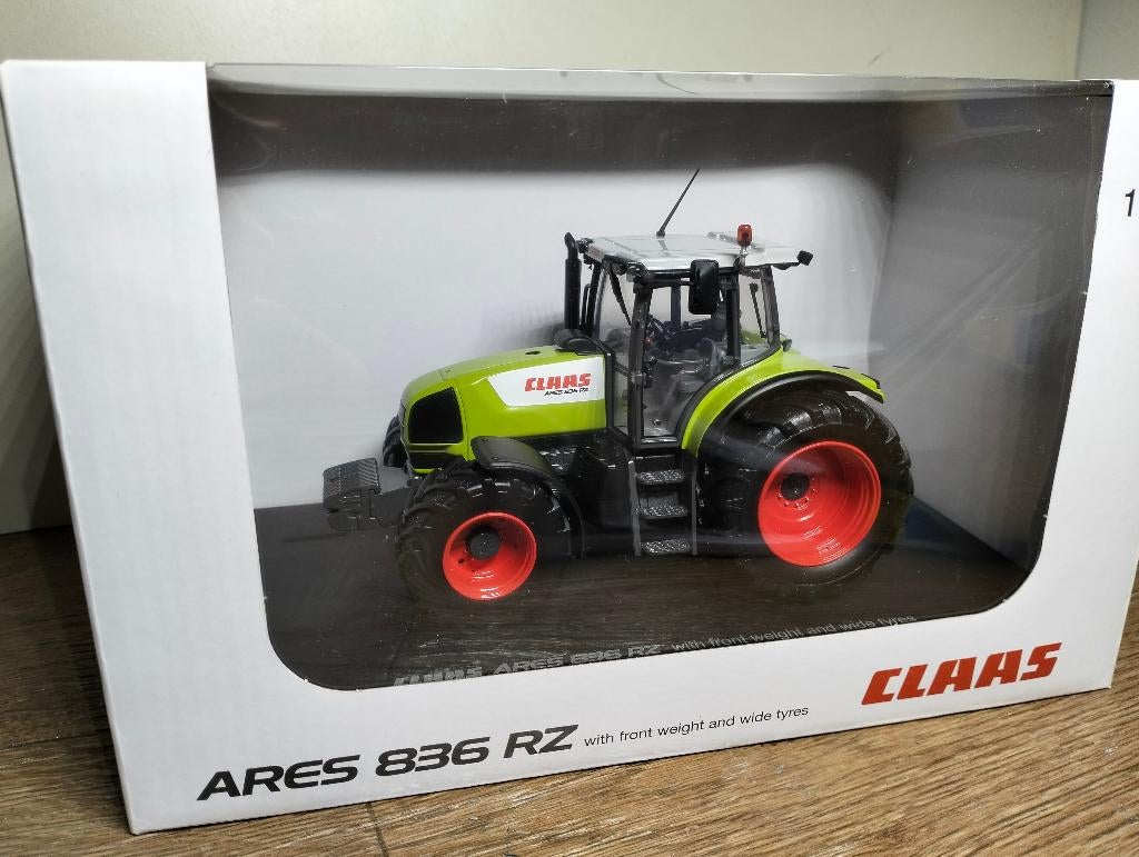 Te koop UH Claas Ares 836 RZ frontgewicht/banden Gelimiteerd, Ophalen of Verzenden, Nieuw, Tractor of Landbouw, Universal Hobbies