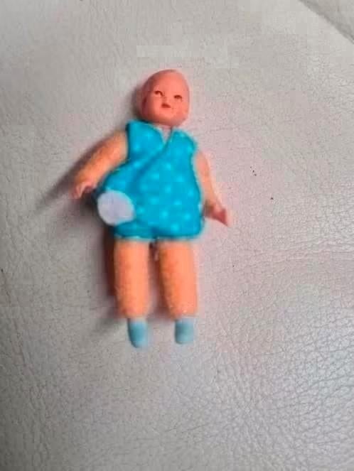 poppenhuis miniaturen caco popje peuter, Ophalen of Verzenden, Zo goed als nieuw, Poppenhuis