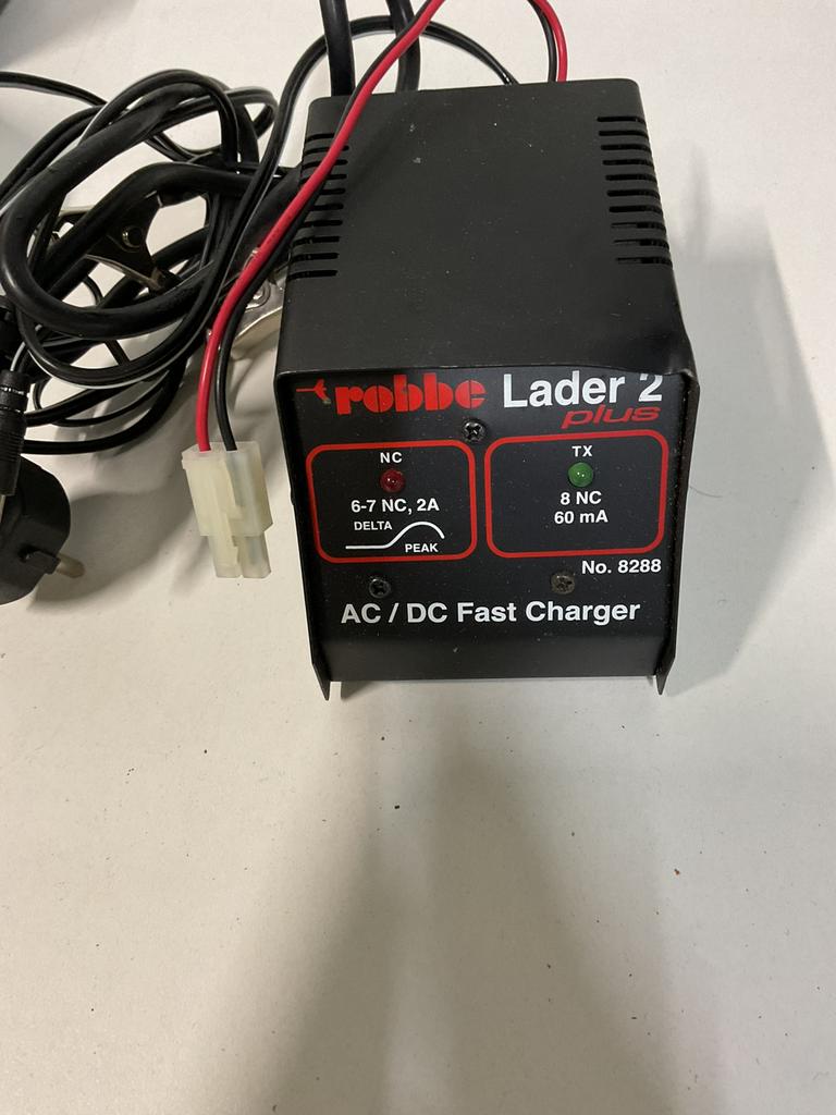 Robbe Lader 2 plus AC/DC lader, Ophalen, Zo goed als nieuw