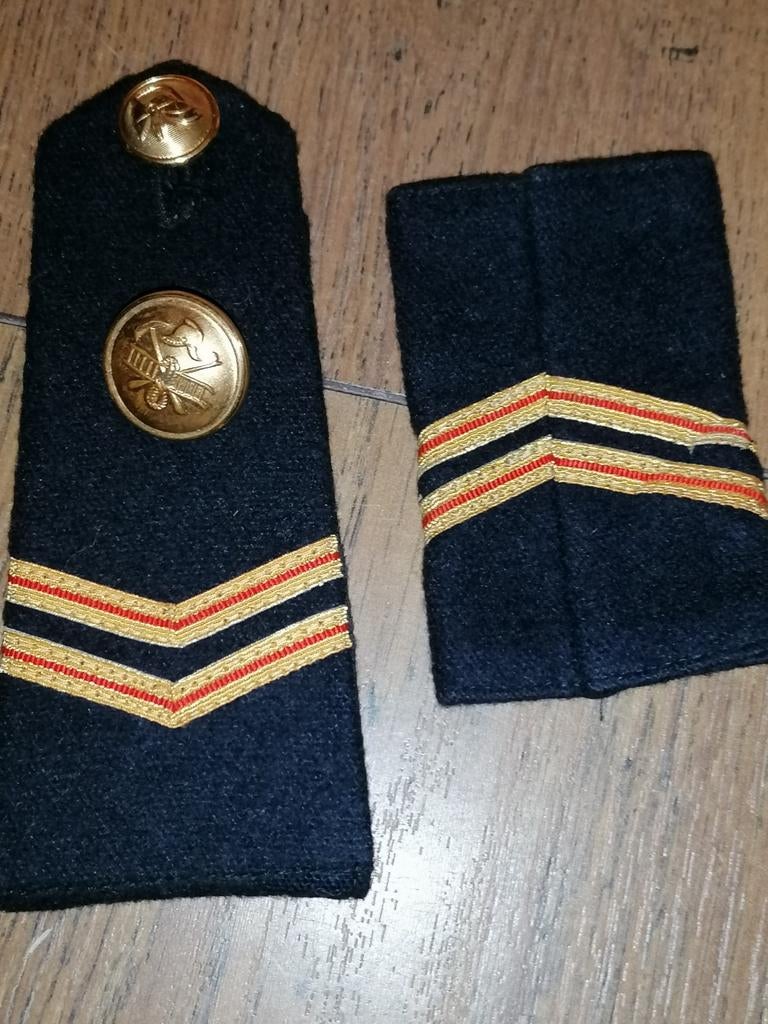 Brandweer schouderstukken en knoop, Ophalen of Verzenden, Overige soorten, Nederland, Embleem of Badge