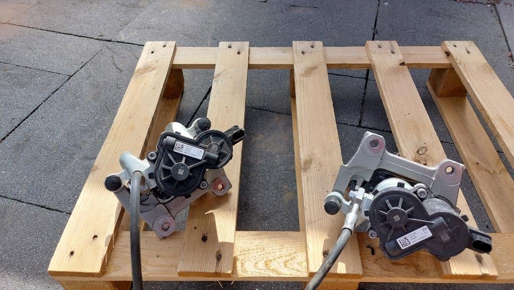 Remklauw  Remtang Volvo EX40  C40, Ophalen of Verzenden, Volvo