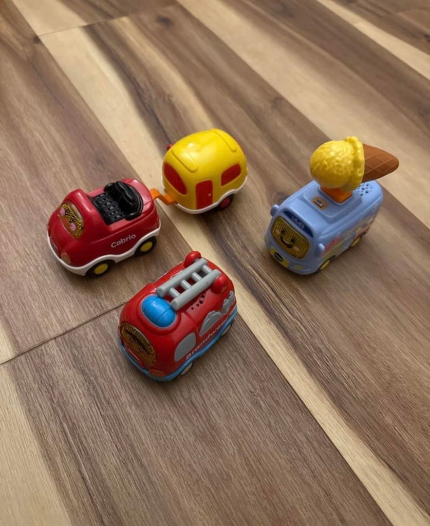 Drie leuke toetoet auto’s, Ophalen, Zo goed als nieuw