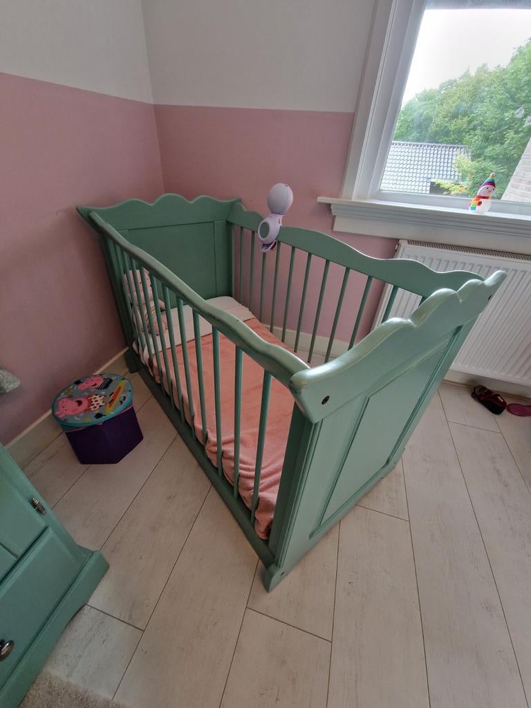 Authentiek baby ledikant 120x60, Kinderen en Baby's, Babywiegjes en Ledikanten, Gebruikt, Ledikant, Ophalen