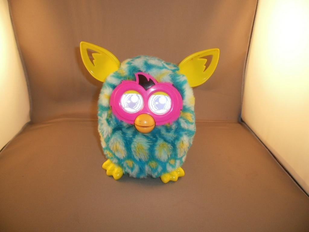 Furby roze masker mint groene oren/poten/ogen oranje snavel, Kinderen en Baby's, Speelgoed | Knuffels en Pluche, Ophalen of Verzenden