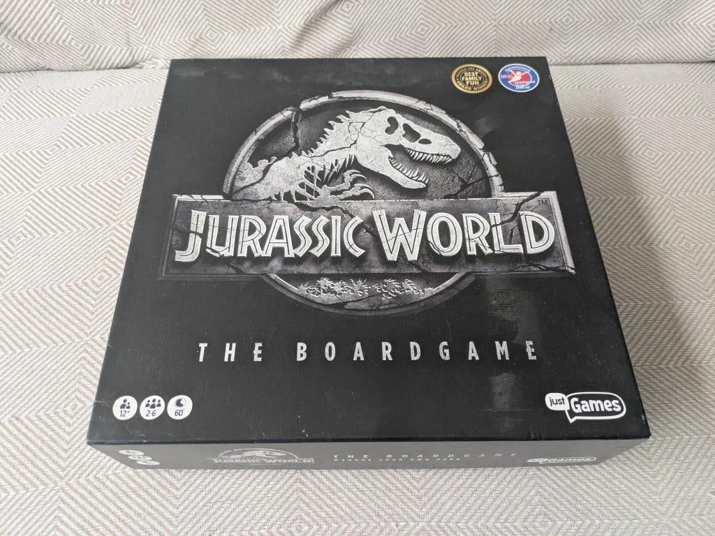 Bordspel Jurassic World, Hobby en Vrije tijd, Gezelschapsspellen | Bordspellen, Vijf spelers of meer, Ophalen of Verzenden, Gebruikt