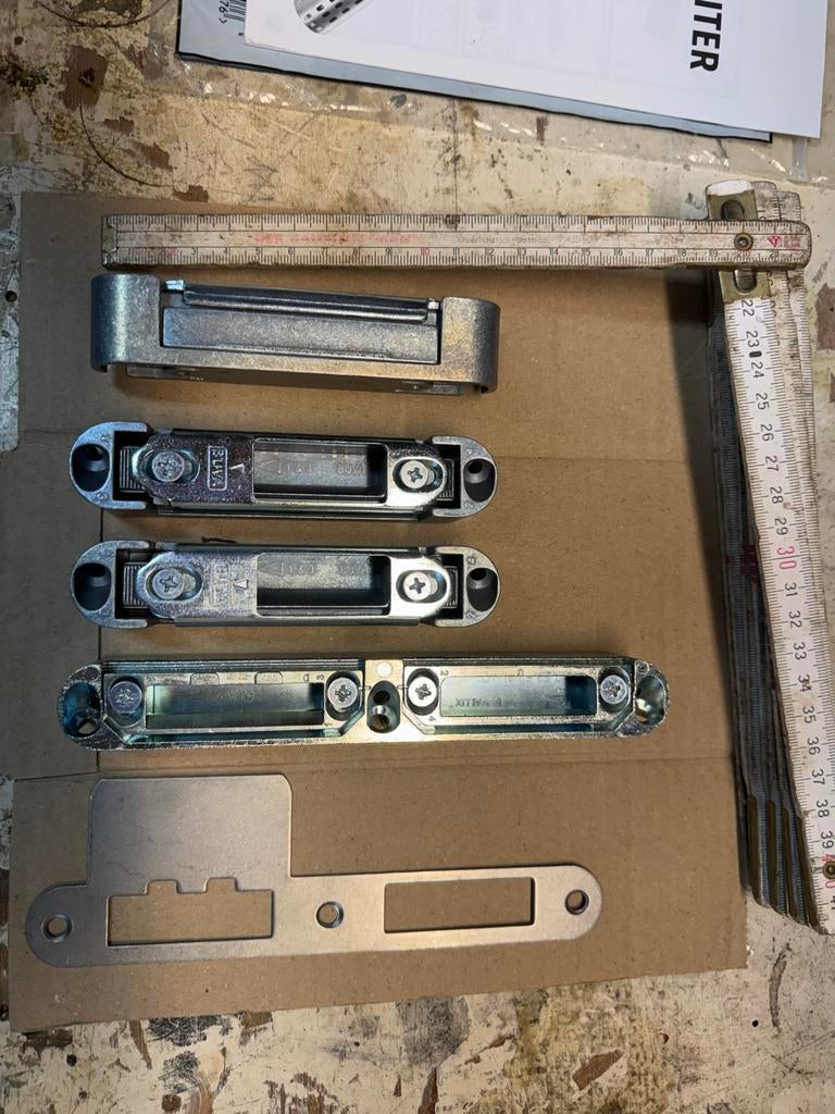 Buva verstelbare slotkommen voor driepuntssluiting, Ophalen of Verzenden, Nieuw, Overige materialen, Slot