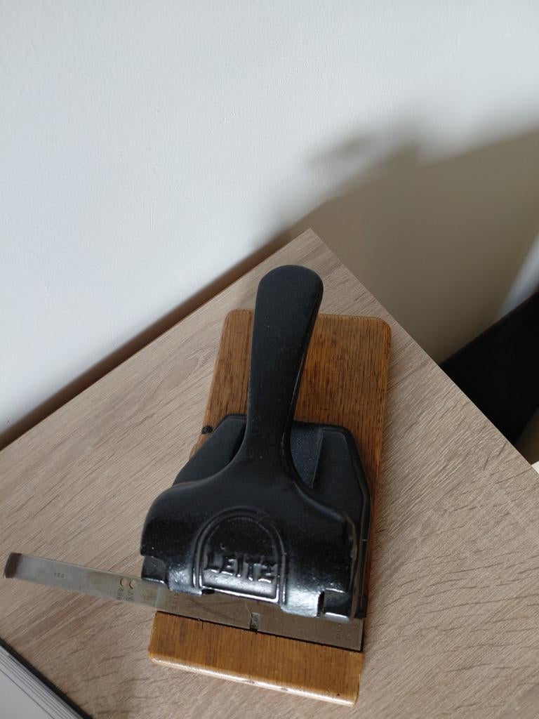 Leitz perforator, Ophalen of Verzenden