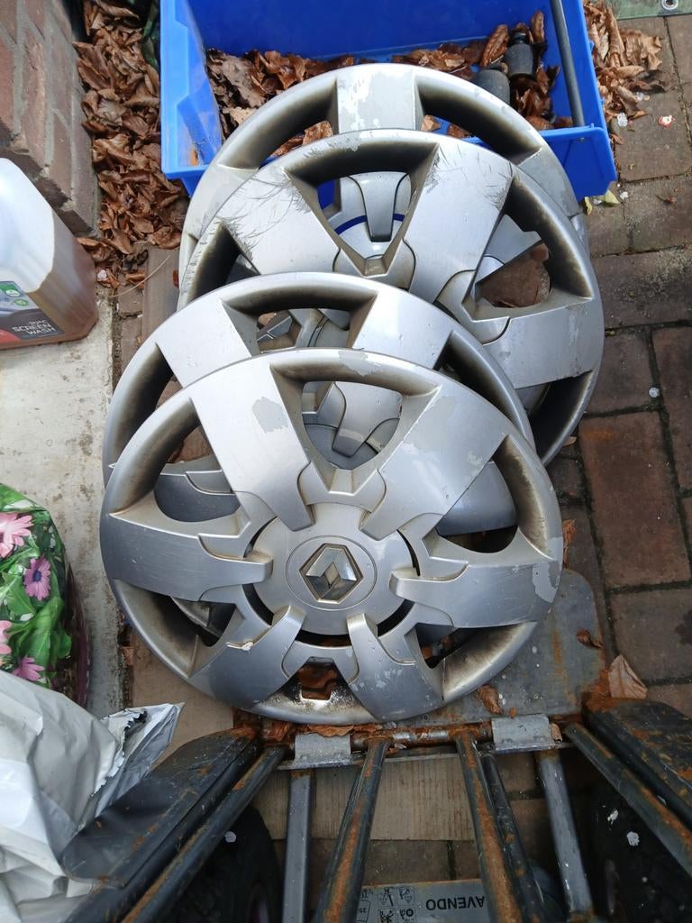 Wieldoppen renault master, Auto diversen, Wieldoppen, Ophalen of Verzenden, Gebruikt