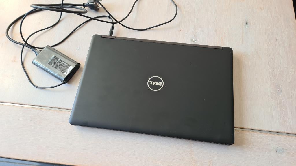 Dell Latitude 5580, Intel(R) Care(TM) i5-7300U, Gebruikt, 2 tot 3 Ghz, 8 GB