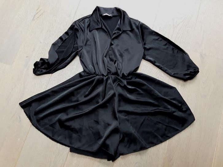 Te koop: Mooie korte jumpsuit met lange mouw, van SCAMM MT:M, Kleding | Dames, Jumpsuits, Maat 38/40 (M), Zwart, Ophalen of Verzenden