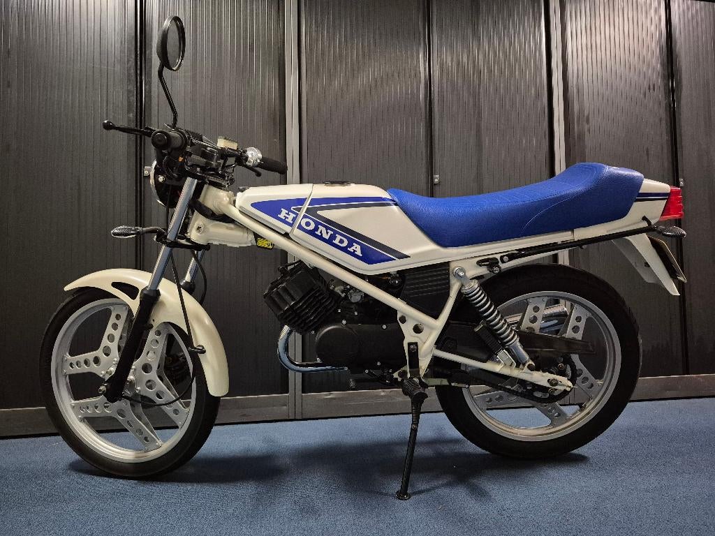 Honda MB8 in topstaat -6-bak (Op NL motorkenteken, Fietsen en Brommers, Brommers | Honda, Ophalen, 6 versnellingen, Zo goed als nieuw