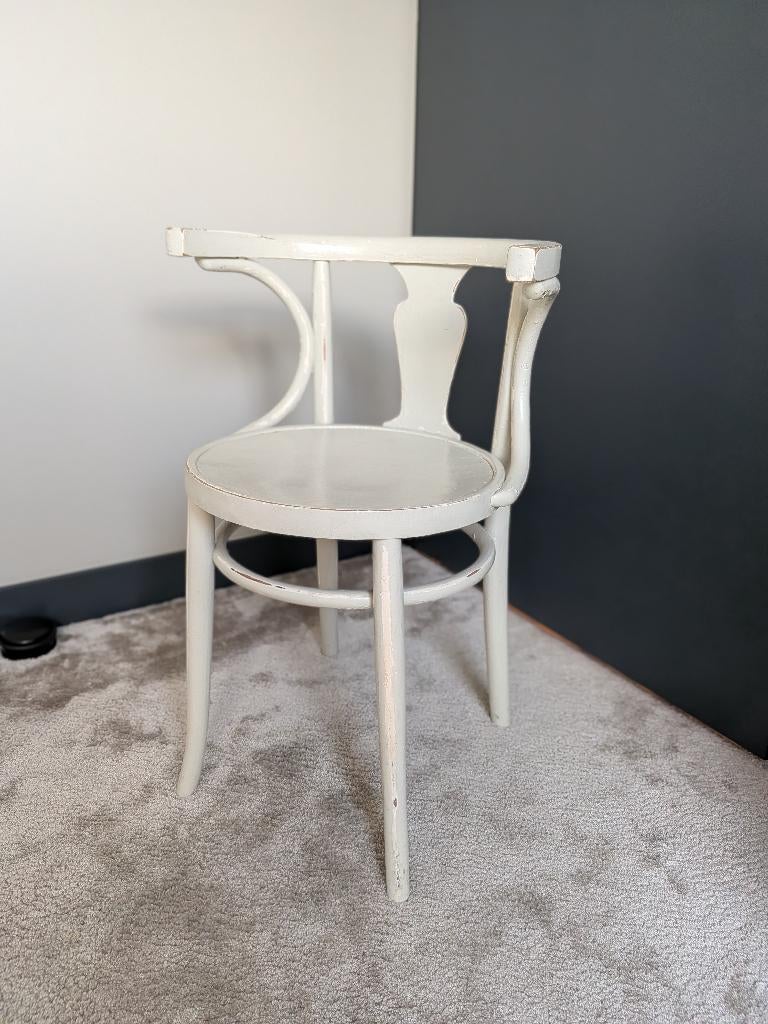 Oud stoeltje, Ophalen, Gebruikt, Wit, Eén