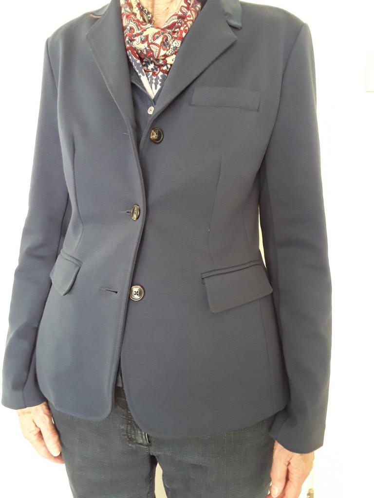 Blauw damescolbert maat 40 met elleboogstukken van suede, Kleding | Dames, Jasjes, Kostuums en Pakken, Ophalen of Verzenden, Zo goed als nieuw