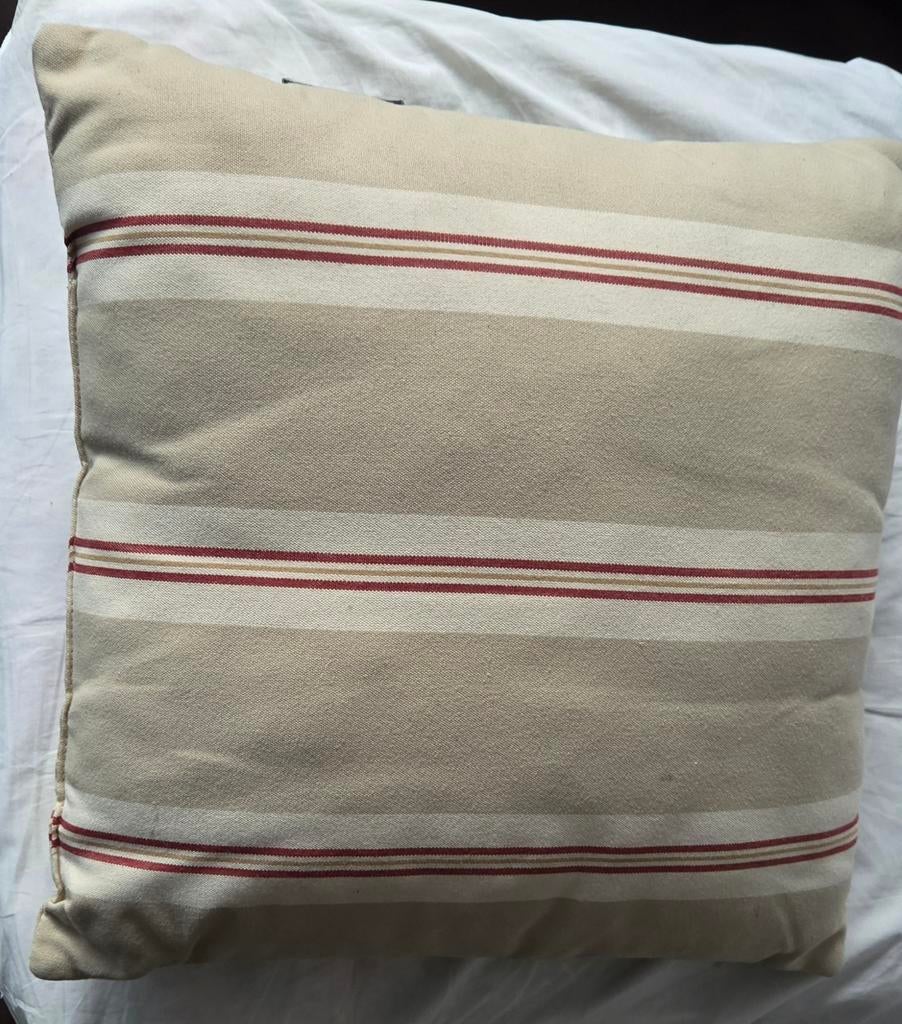 3 st. Club Collection Kussen met strepen, 36 - 36 cm, Ophalen of Verzenden, Gebruikt, Beige, Vierkant