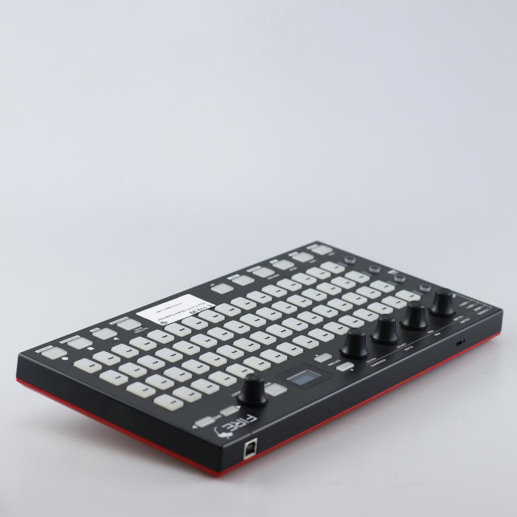 Akai Fire FL Studio Controller, Akai, Zo goed als nieuw, Support@akai.com, Akai Professional
200 Scenic View Drive
Suite 201
Cumberland, RI 02864
United States