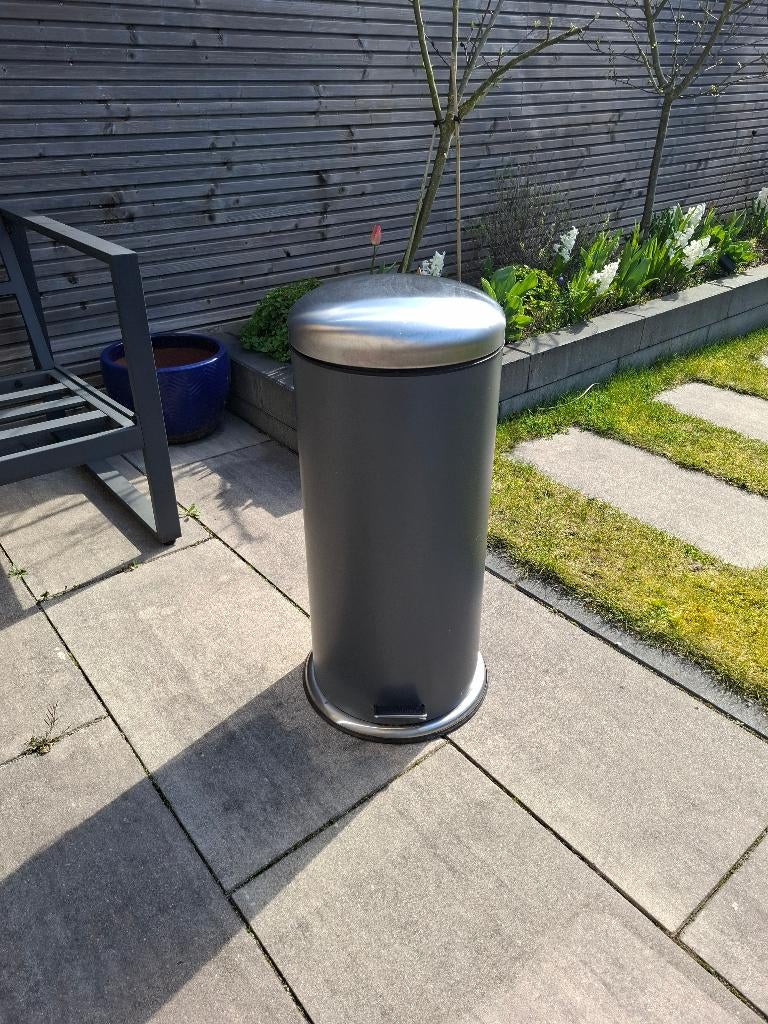 Pedaalemmer prullenbak 30 liter, Huis en Inrichting, Ophalen, Gebruikt, 50 tot 75 cm, 20 tot 30 liter