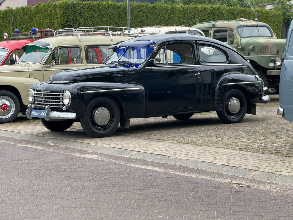 Volvo PV 444 D splitwindow voor en achter in zeer originele, Auto's, Volvo, 1376 cc, Gebruikt, Overige modellen, 4 cilinders