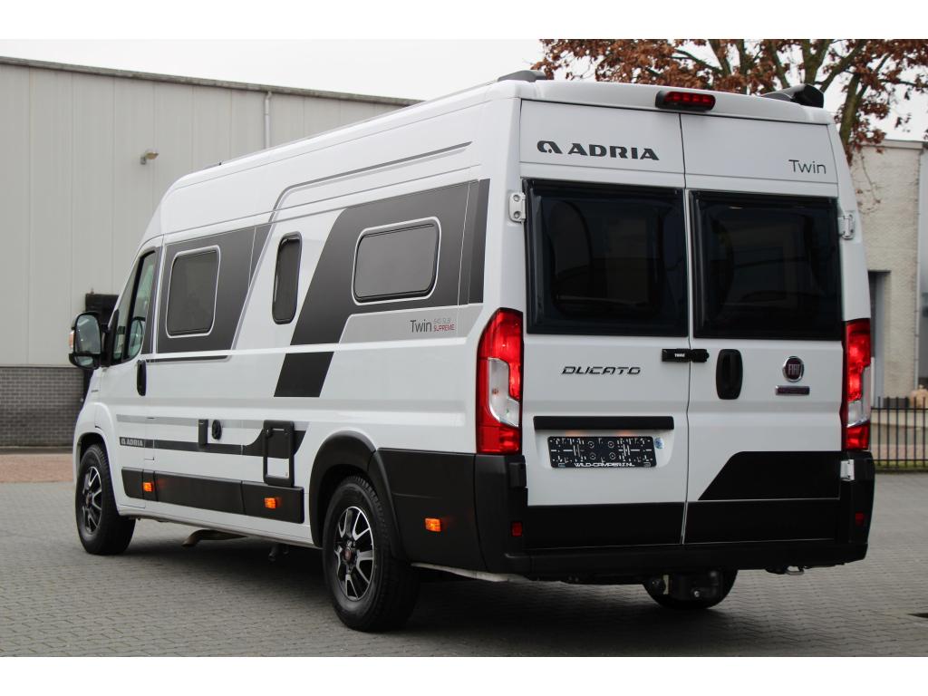 Adria Twin Supreme 640 SLB - 160PK AUT - ENKELE BEDDEN, Automaat, Buscamper of Camperbus, Ringverwarming, Fiat