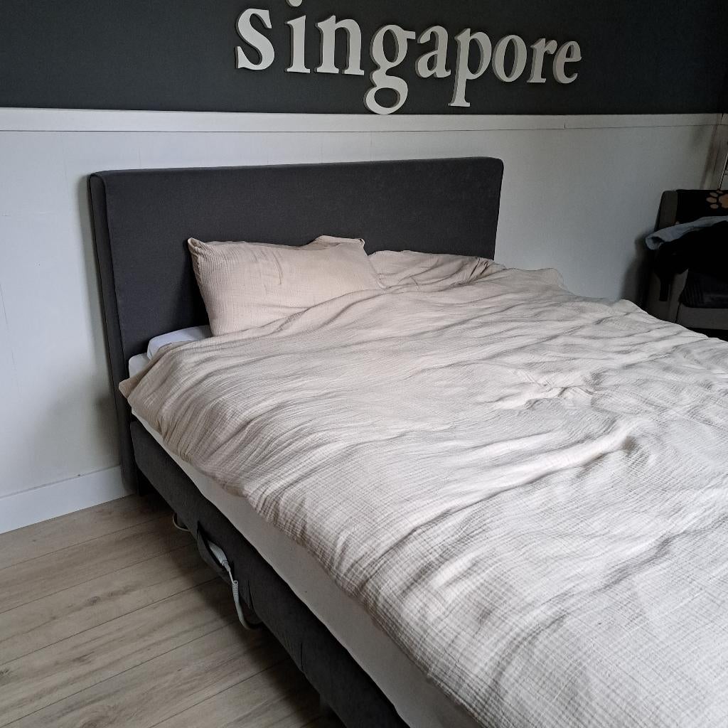 2 persoons bed, Huis en Inrichting, Slaapkamer | Bedden, Ophalen, Strak, Gebruikt, 210 cm