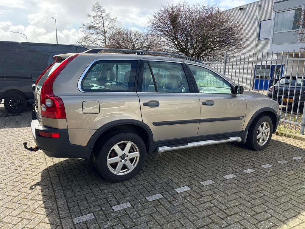 Volvo XC90 2.5 T Geartronic 2003 Bruin, Bruin, 7 stoelen, 2521 cc, Vierwielaandrijving