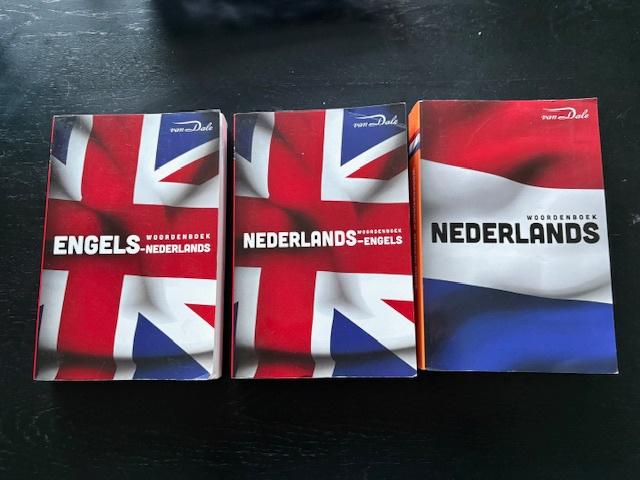 3 x van dale eng ned ned eng ned, Ophalen of Verzenden, Gelezen, Van Dale, Engels