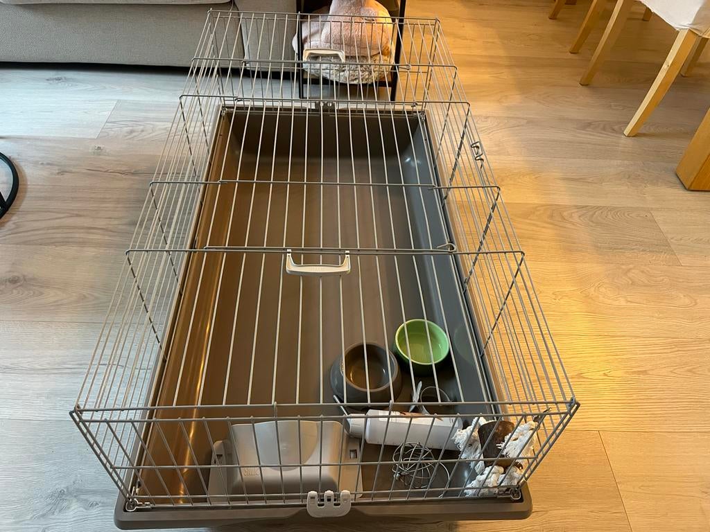 Savic Konijnenkooi Nero 4 Lichtgrijs 120CM, Kooi, 110 cm of meer, Zo goed als nieuw, Ophalen