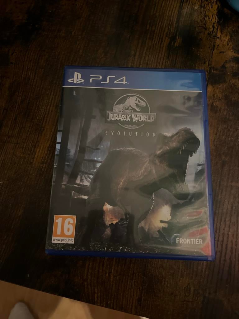 Jurassic World Evolution PS4 Game - Bouw je eigen dinopark!, Spelcomputers en Games, Games | Sony PlayStation 4, Gebruikt, 1 speler