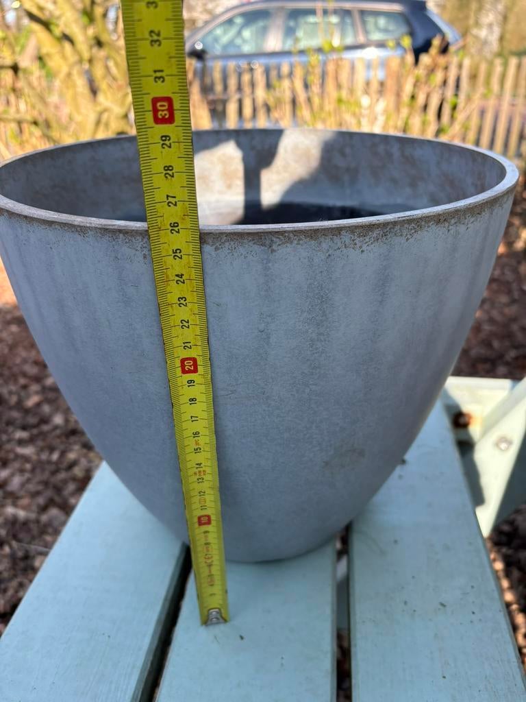 Bloempotten | Mica Decorations Bravo Pot | lichtgrijs, Kunststof, Rond, Ophalen of Verzenden, Zo goed als nieuw
