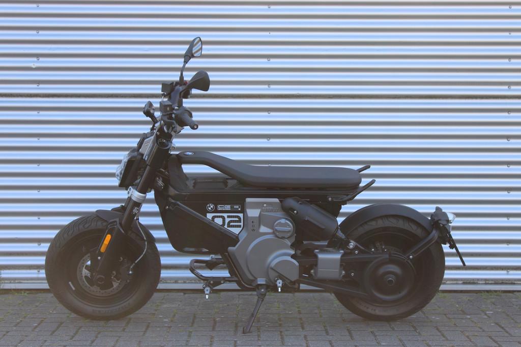 BMW CE 02 (bj 2025) - foto 2