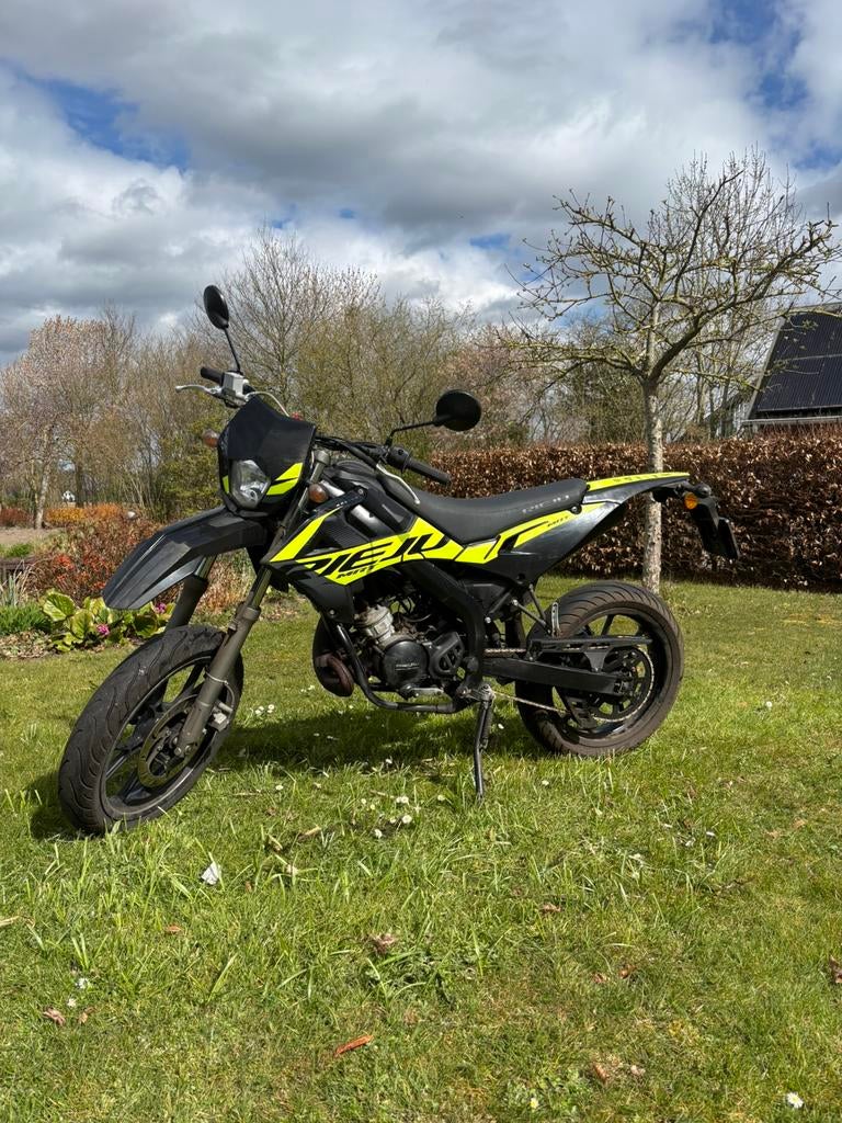 Rieju MRT 2024, Fietsen en Brommers, 6 versnellingen, Zo goed als nieuw, 50 cc, Ophalen