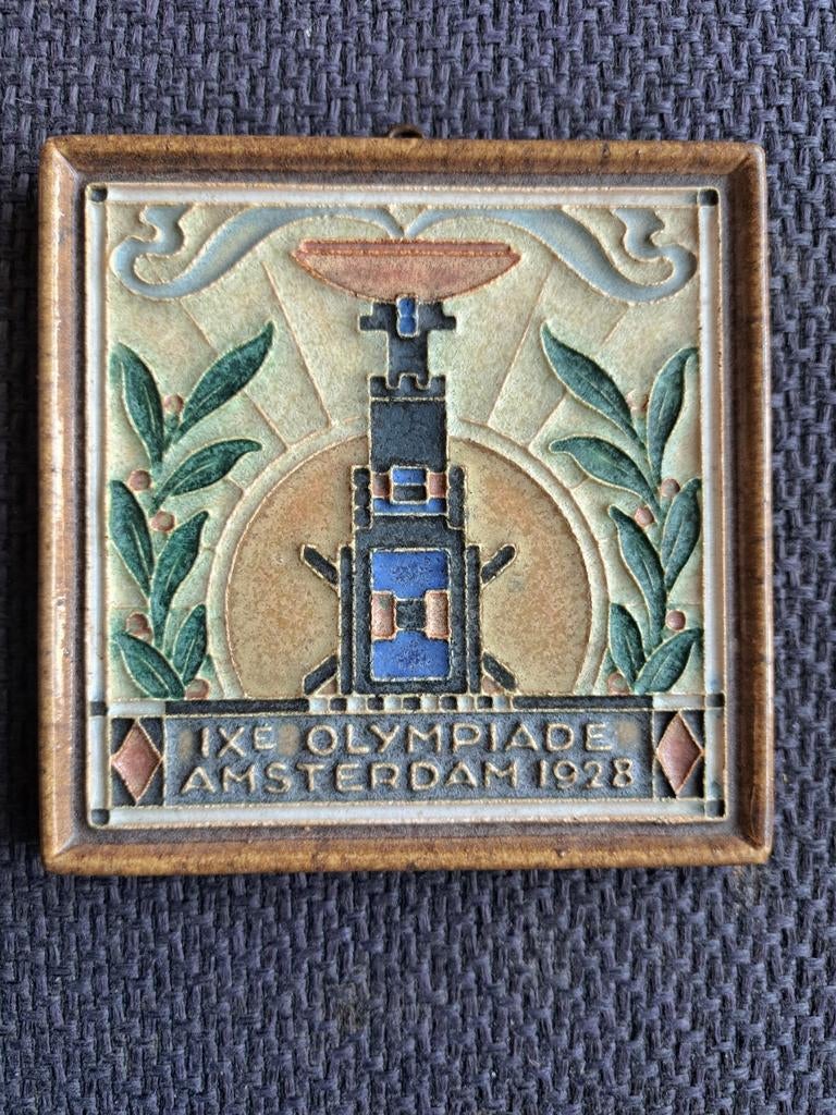 Porseleine fles delft tegel "olympiade Amsterdam 1928" u27, Antiek en Kunst, Ophalen of Verzenden