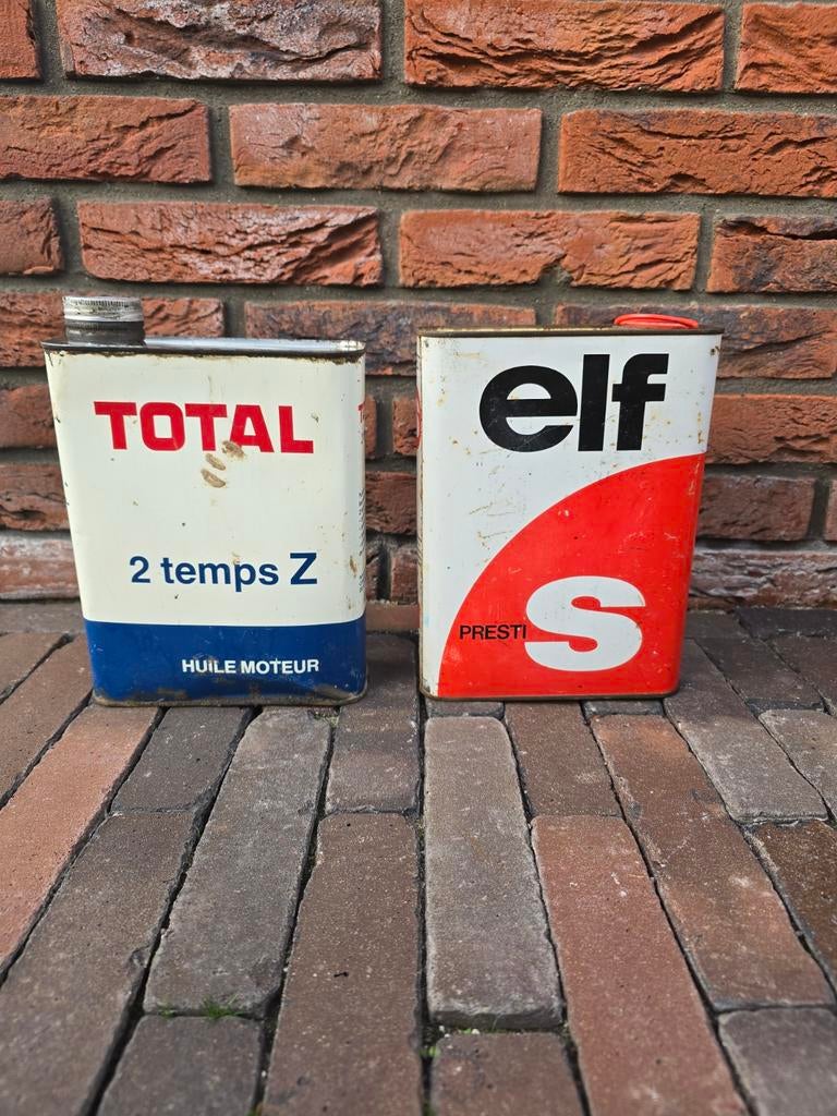 2 antieke 2L olieblikken van Total & Elf samen €25, Verzamelen, Merken en Reclamevoorwerpen, Ophalen of Verzenden, Zo goed als nieuw