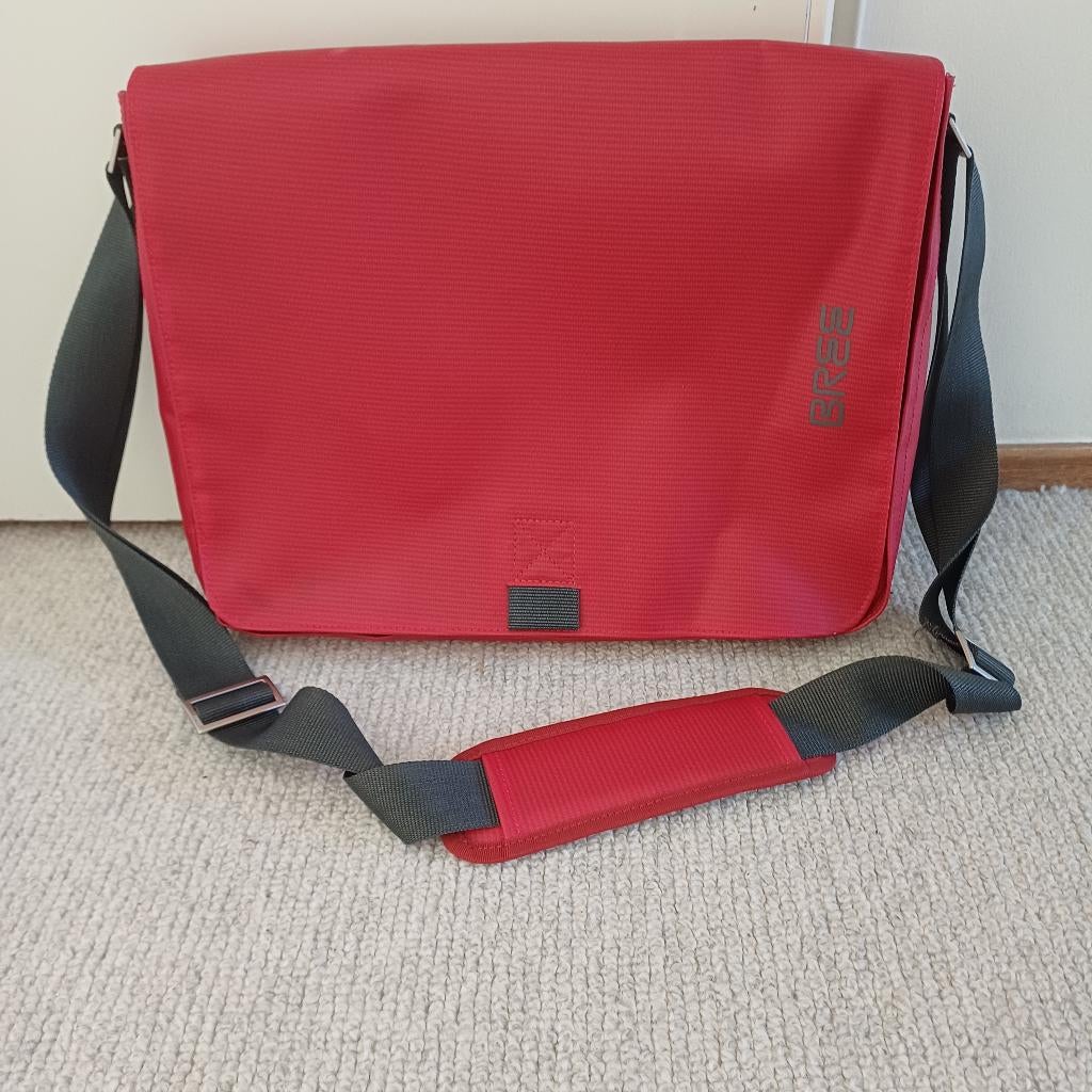 BREE laptop tas  in het rood - zo goed als nieuw - geen leer, Overige merken, Ophalen of Verzenden, Zo goed als nieuw, Leer