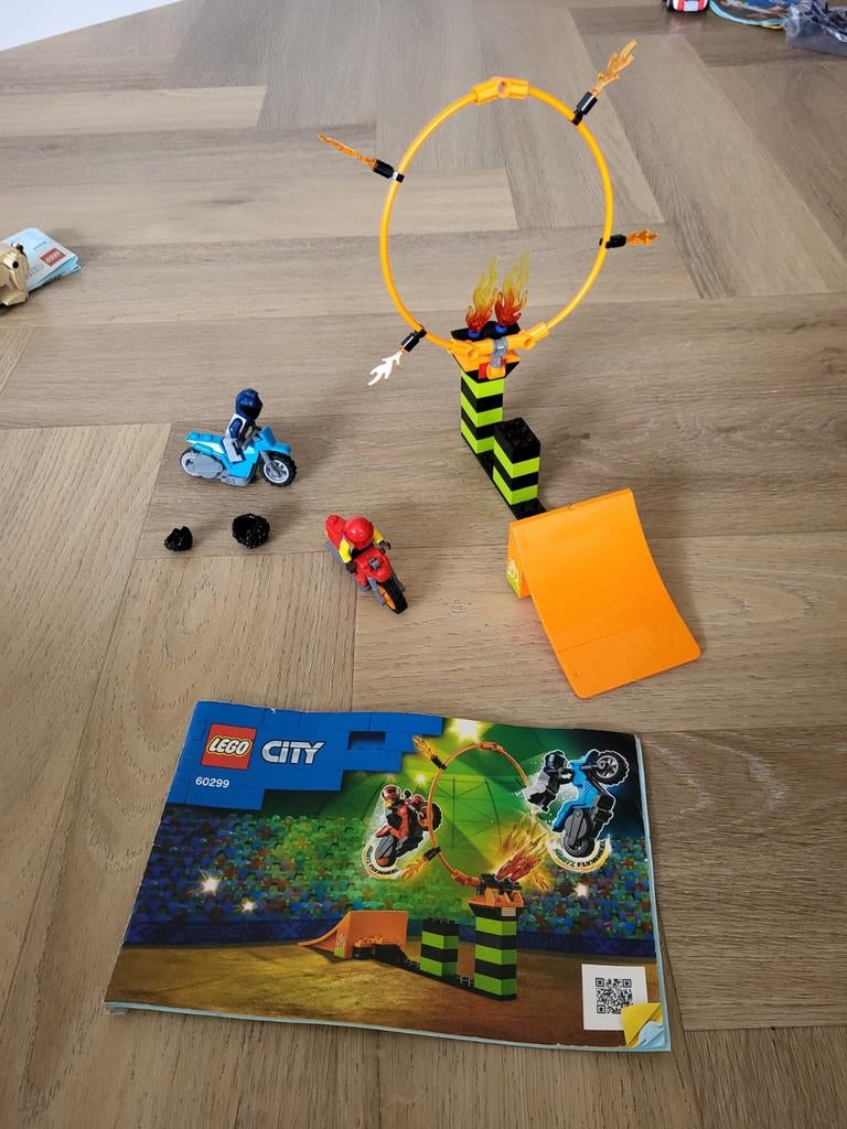 Lego City Stuntz 60299 Stuntshow Dubbele Lus, Ophalen of Verzenden, Zo goed als nieuw, Complete set, Lego
