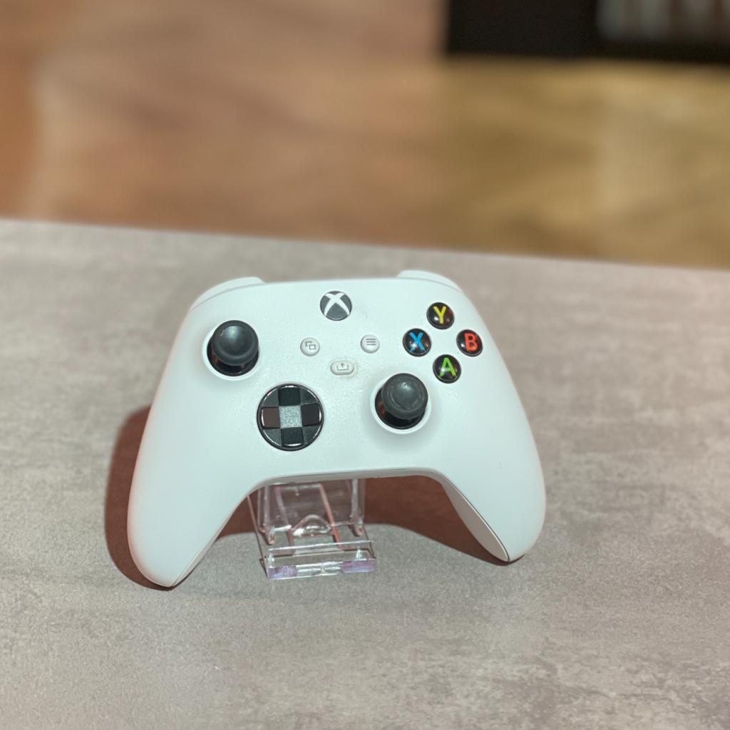 Xbox controller wit, Spelcomputers en Games, Spelcomputers | Xbox | Accessoires, Microsoft, Zo goed als nieuw, Support@microsoft.com