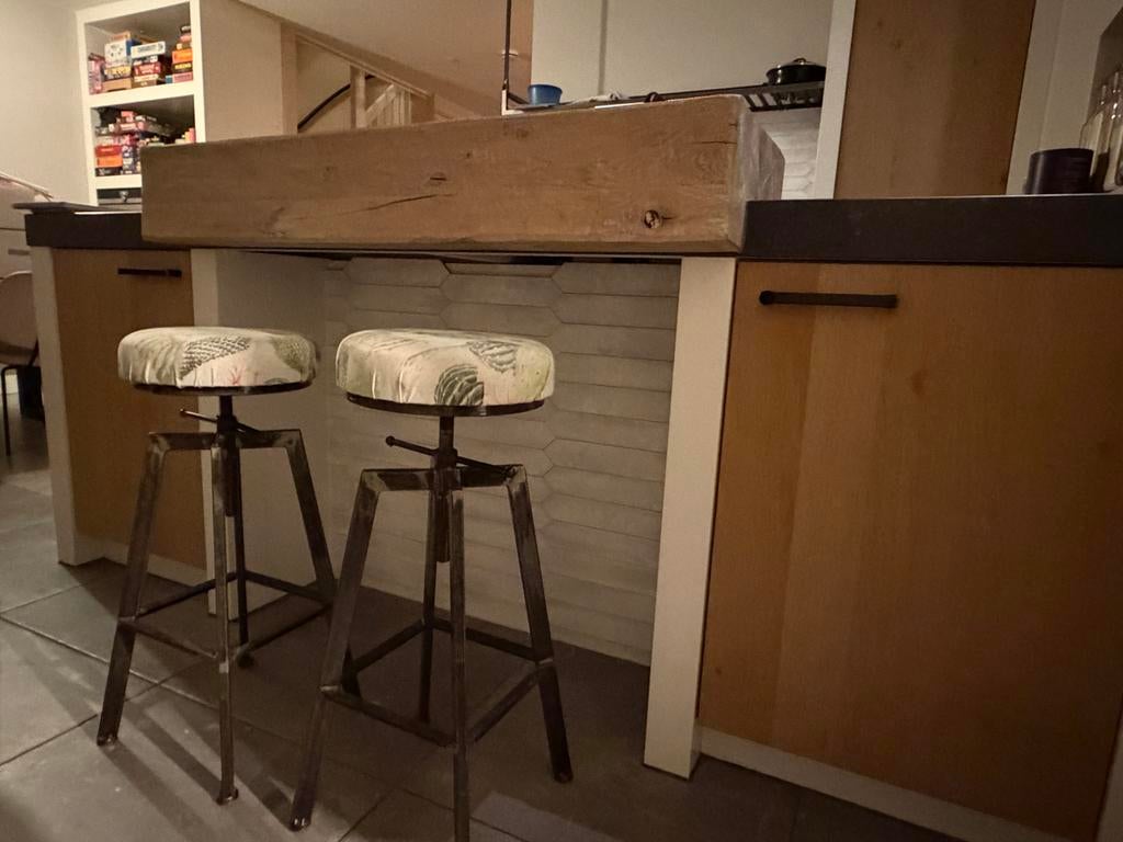 Industriële barkrukken, in hoogte verstelbaar, Ophalen, Gebruikt, In hoogte verstelbaar, 60 tot 90 cm