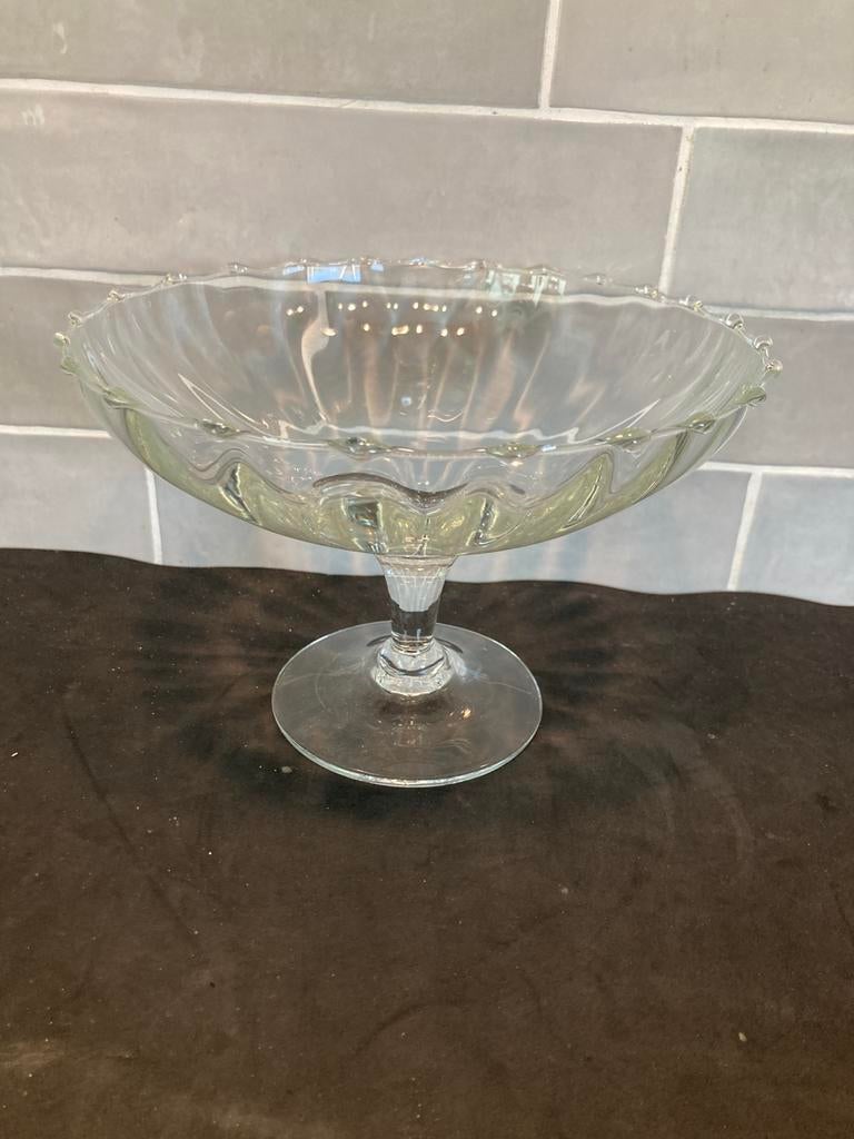 Glazen schaal op voet (070426h), Ophalen of Verzenden, Glas, Overige stijlen, Schaal of Schalen