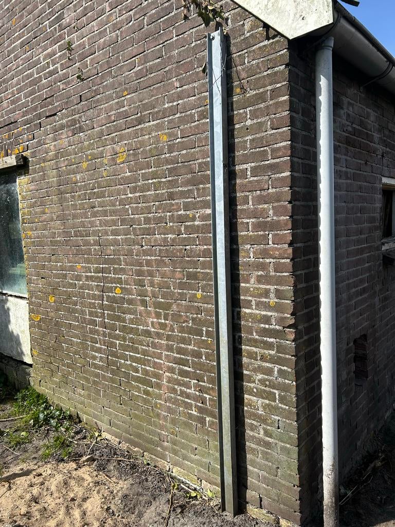 Gegalvaniseerde palen en harmonica gaas voor hekwerk, Ophalen, Gebruikt, IJzer, Gaashekwerk