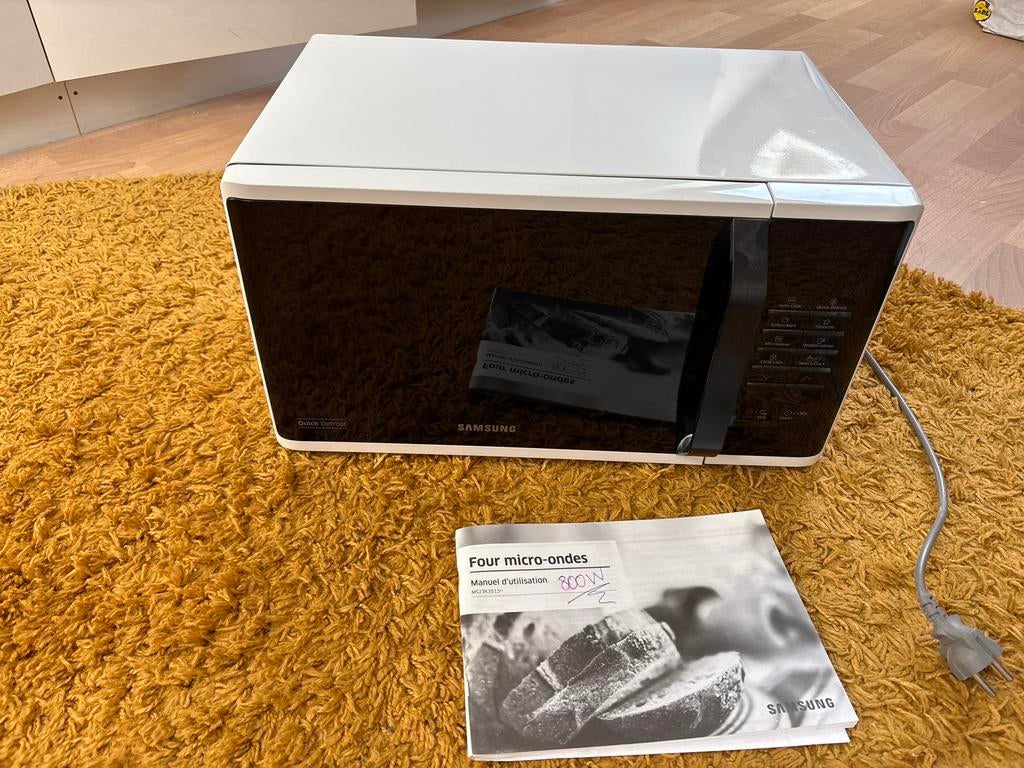 Samsung magnetron 800W quick defrost, Ophalen, Combimagnetron, Nieuw, Draaiplateau
