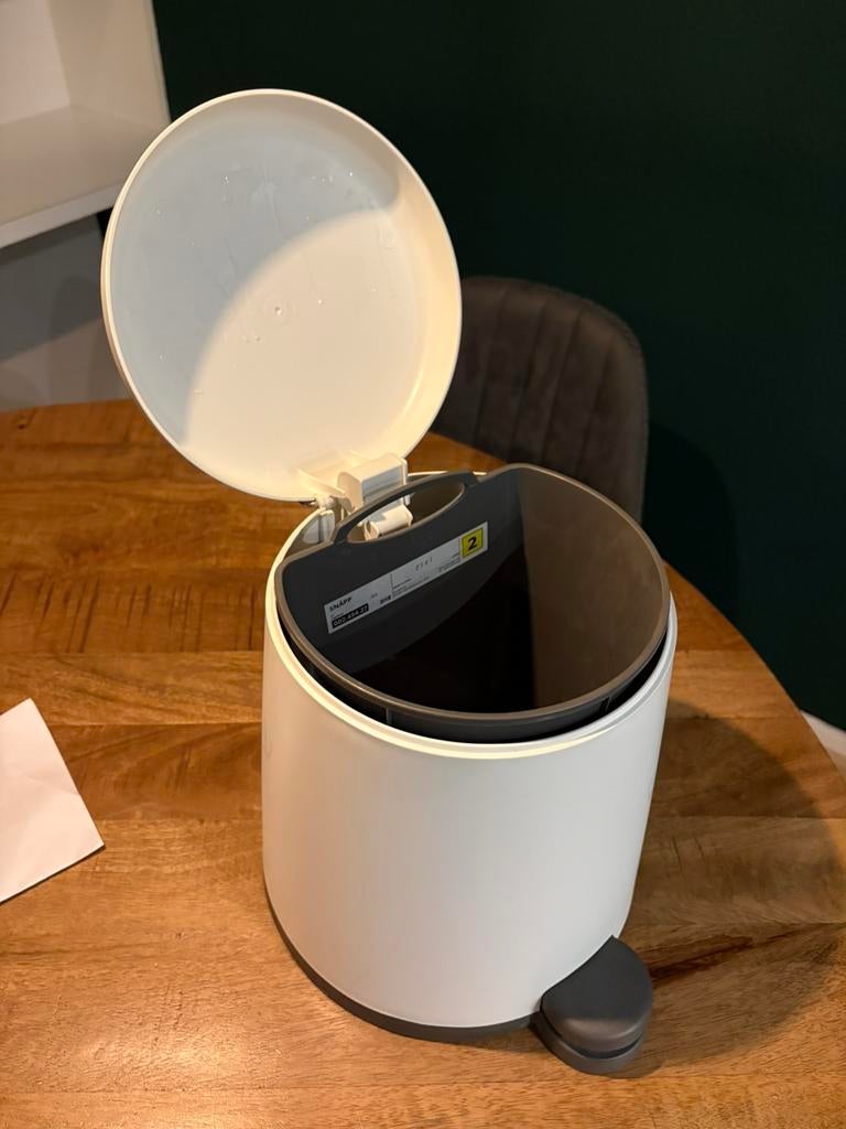 Kleine witte prullebak - 5 liter, Ophalen, Met pedaal, Zo goed als nieuw, Minder dan 10 liter